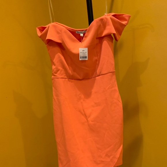 Dress - Picture 2 of 3